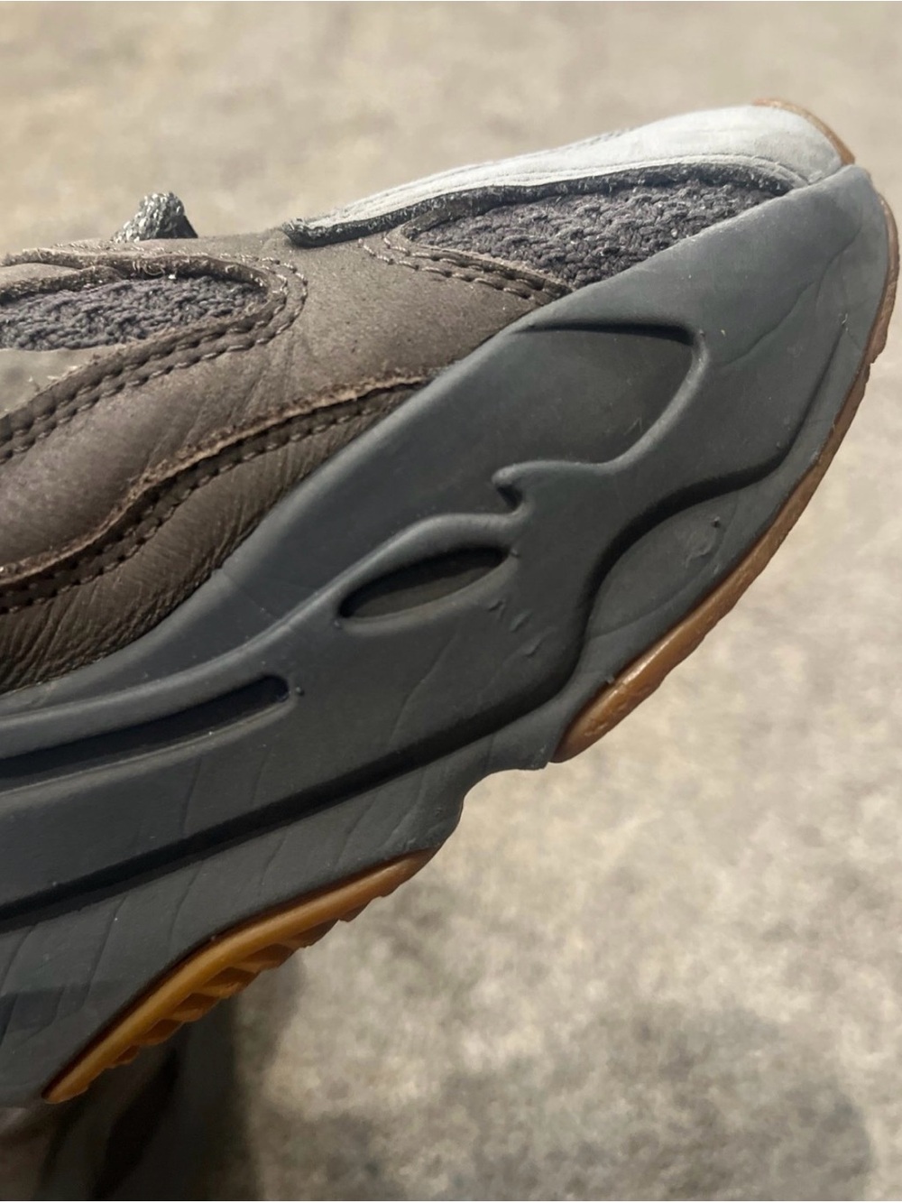 Adidas Yeezy 700 V2 “Geode” - Picture 4 of 4